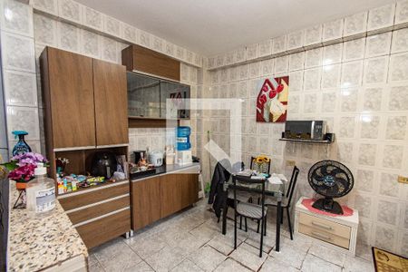 Casa à venda com 176m², 4 quartos e 2 vagas