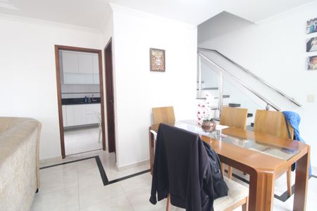 Sala de casa à venda com 3 quartos, 170m² em Jardim Lallo, São Paulo