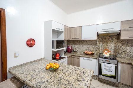 Casa à venda com 366m², 5 quartos e 2 vagasCozinha