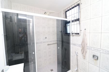 Banheiro Social de casa para alugar com 3 quartos, 90m² em Jardim Carioca, Rio de Janeiro