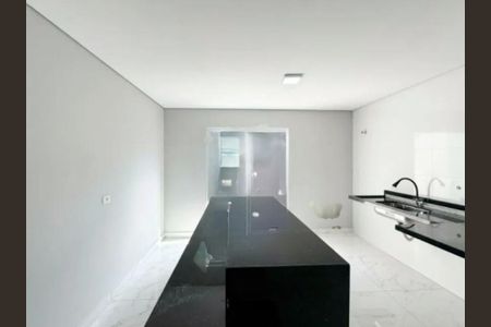 Casa à venda com 3 quartos, 140m² em Vila Santa Isabel, São Paulo