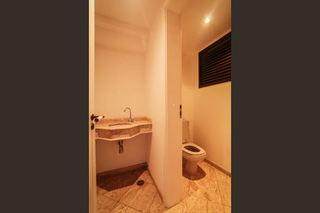 Apartamento para alugar com 212m², 4 quartos e 4 vagas Apartamento para alugar com 212m², 4 quartos e 4 vagasLavabo