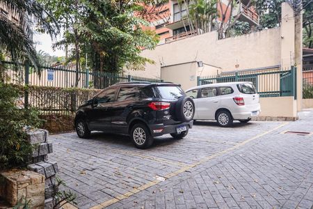 Apartamento para alugar com 212m², 4 quartos e 4 vagas Apartamento para alugar com 212m², 4 quartos e 4 vagasÁrea comum