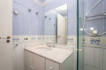 Apartamento para alugar com 212m², 4 quartos e 4 vagas Apartamento para alugar com 212m², 4 quartos e 4 vagasBanheiro da Suíte 3