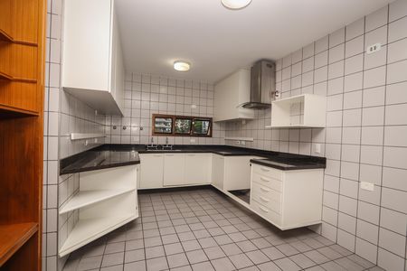 Apartamento para alugar com 212m², 4 quartos e 4 vagas Apartamento para alugar com 212m², 4 quartos e 4 vagasCozinha
