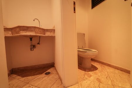 Apartamento para alugar com 212m², 4 quartos e 4 vagas Apartamento para alugar com 212m², 4 quartos e 4 vagasLavabo