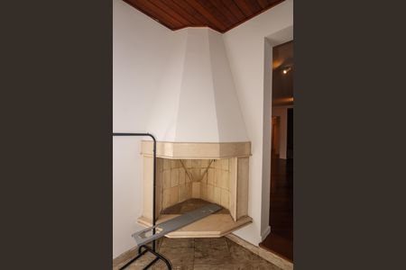 Apartamento para alugar com 212m², 4 quartos e 4 vagas Apartamento para alugar com 212m², 4 quartos e 4 vagasSala de Lareira