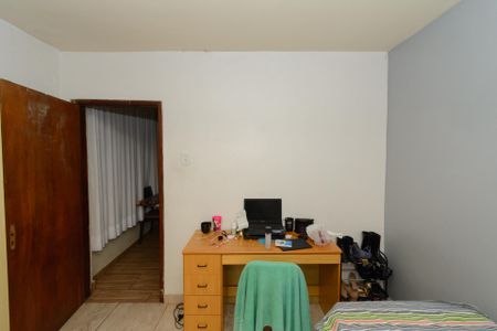 Casa à venda com 200m², 4 quartos e 3 vagas Casa à venda com 200m², 4 quartos e 3 vagasCasa 2 - Quarto 2