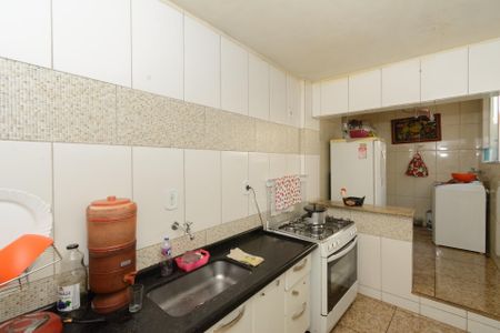 Casa à venda com 200m², 4 quartos e 3 vagas Casa à venda com 200m², 4 quartos e 3 vagasCasa 2 - Cozinha e Área de Serviço