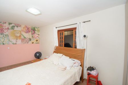 Casa à venda com 200m², 4 quartos e 3 vagas Casa à venda com 200m², 4 quartos e 3 vagasCasa 1 - Suíte