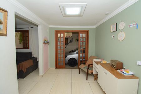 Casa à venda com 200m², 4 quartos e 3 vagas Casa à venda com 200m², 4 quartos e 3 vagasCasa 1 - Sala