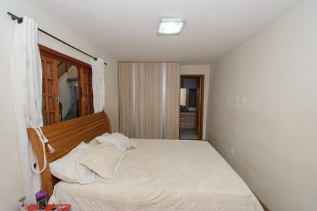 Casa à venda com 200m², 4 quartos e 3 vagas Casa à venda com 200m², 4 quartos e 3 vagasCasa 1 - Suíte