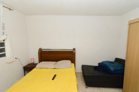 Casa à venda com 200m², 4 quartos e 3 vagas Casa à venda com 200m², 4 quartos e 3 vagasCasa 2 - Quarto 1