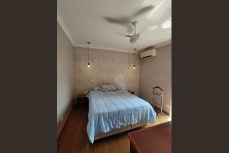 Casa à venda com 311m², 4 quartos e 4 vagasSuíte 1