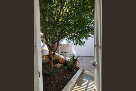 Casa à venda com 311m², 4 quartos e 4 vagasQuintal