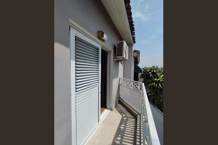 Casa à venda com 311m², 4 quartos e 4 vagasVaranda Suíte 1