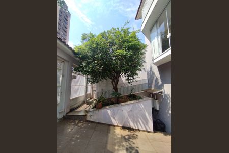 Casa à venda com 311m², 4 quartos e 4 vagasQuintal