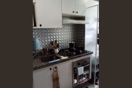 Apartamento à venda com 2 quartos, 47m² em Quitaúna, Osasco