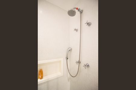 Apartamento à venda com 91m², 2 quartos e 3 vagasBanheiro Social