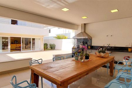 Casa à venda com 483m², 4 quartos e 4 vagas