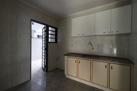 Apartamento para alugar com 70m², 2 quartos e 1 vagaCozinha