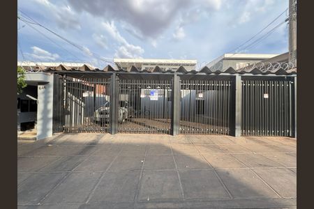 Apartamento para alugar com 70m², 2 quartos e 1 vagaFachada