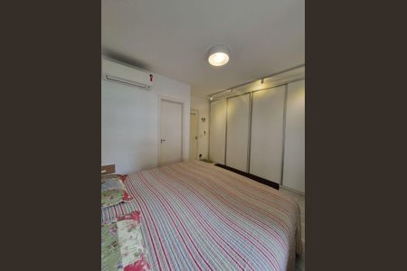 Suíte de casa à venda com 3 quartos, 163m² em Pompeia, São Paulo