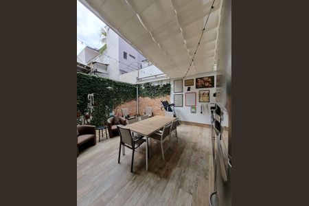 Casa à venda com 163m², 3 quartos e 2 vagasQuintal