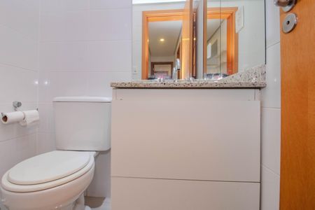 Apartamento para alugar com 133m², 3 quartos e 2 vagas Apartamento para alugar com 133m², 3 quartos e 2 vagasBanheiro Social