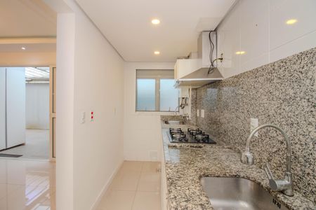 Apartamento para alugar com 133m², 3 quartos e 2 vagas Apartamento para alugar com 133m², 3 quartos e 2 vagasCozinha e Área de Serviço