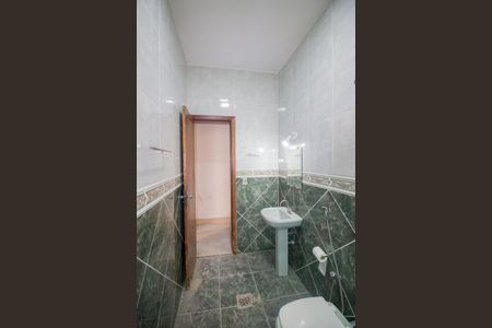 Banheiro Social de casa para alugar com 1 quarto, 40m² em Arvoredo, Contagem