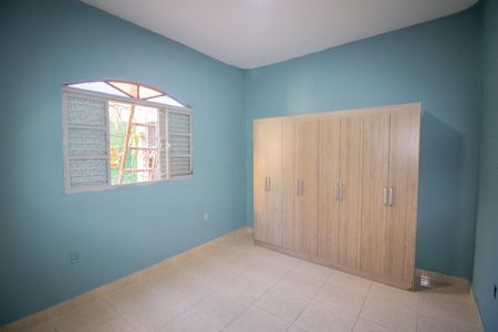 Quarto de casa para alugar com 1 quarto, 40m² em Arvoredo, Contagem