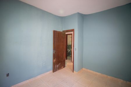 Quarto de casa para alugar com 1 quarto, 40m² em Arvoredo, Contagem