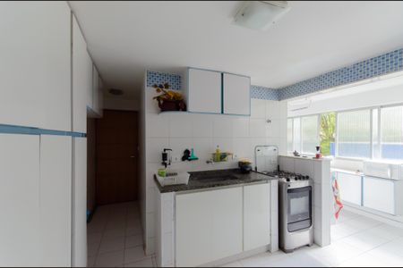 Apartamento à venda com 108m², 3 quartos e 2 vagasCozinha