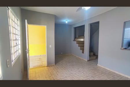 Sala de casa de condomínio à venda com 3 quartos, 120m² em Tanque, Rio de Janeiro