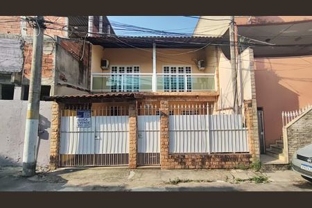 Casa de condomínio à venda com 120m², 3 quartos e 1 vagaFachada