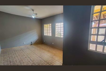 Casa de condomínio à venda com 120m², 3 quartos e 1 vagaSala