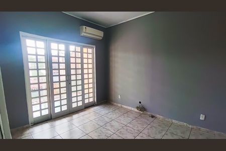 Casa de condomínio à venda com 120m², 3 quartos e 1 vagaQuarto 2