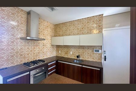 Apartamento à venda com 78m², 2 quartos e 2 vagas Apartamento à venda com 78m², 2 quartos e 2 vagasCozinha