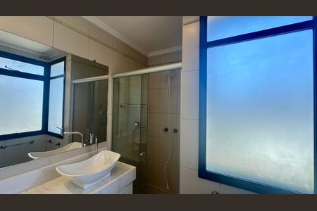 Apartamento à venda com 78m², 2 quartos e 2 vagas Apartamento à venda com 78m², 2 quartos e 2 vagasBanheiro Suíte