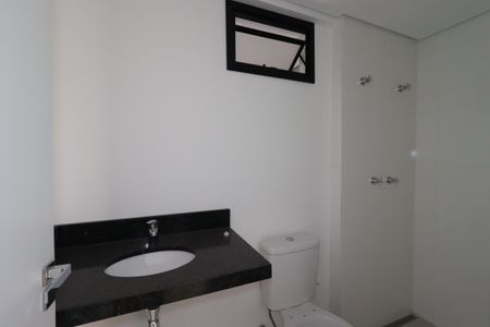 Apartamento à venda com 64m², 2 quartos e 2 vagasBanheiro da Suíte