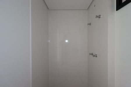 Apartamento à venda com 64m², 2 quartos e 2 vagasBanheiro Social