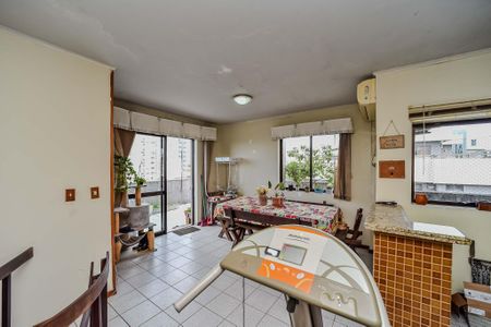 Apartamento à venda com 129m², 2 quartos e 2 vagas Apartamento à venda com 129m², 2 quartos e 2 vagasCobertura