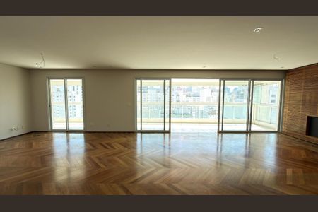 Apartamento à venda com 230m², 4 quartos e 4 vagas Apartamento à venda com 230m², 4 quartos e 4 vagasFoto 04