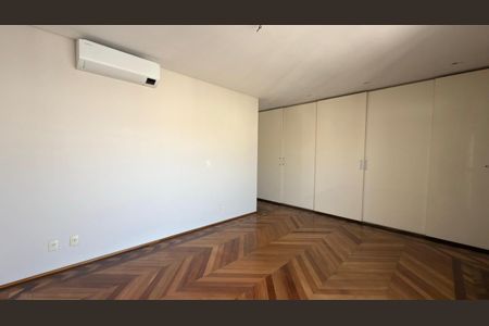 Apartamento à venda com 230m², 4 quartos e 4 vagas Apartamento à venda com 230m², 4 quartos e 4 vagasFoto 21