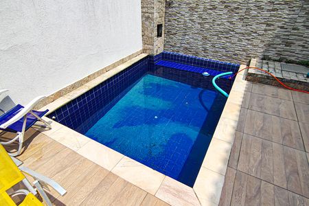 Casa à venda com 150m², 3 quartos e 2 vagasÁrea Externa