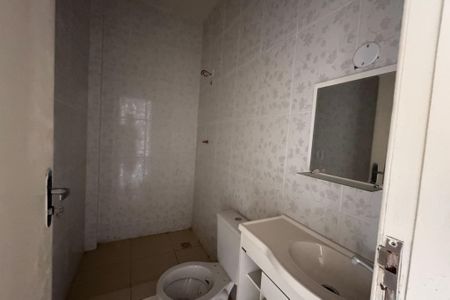 Casa para alugar com 71m², 2 quartos e 2 vagasBanheiro 1