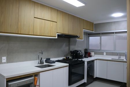 Apartamento à venda com 100m², 2 quartos e 2 vagasCozinha e Área de Serviço