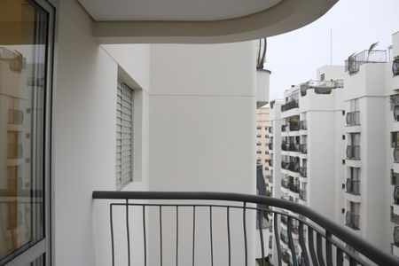 Apartamento à venda com 100m², 2 quartos e 2 vagasVaranda
