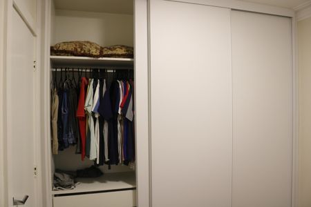 Apartamento à venda com 100m², 2 quartos e 2 vagasQuarto 2